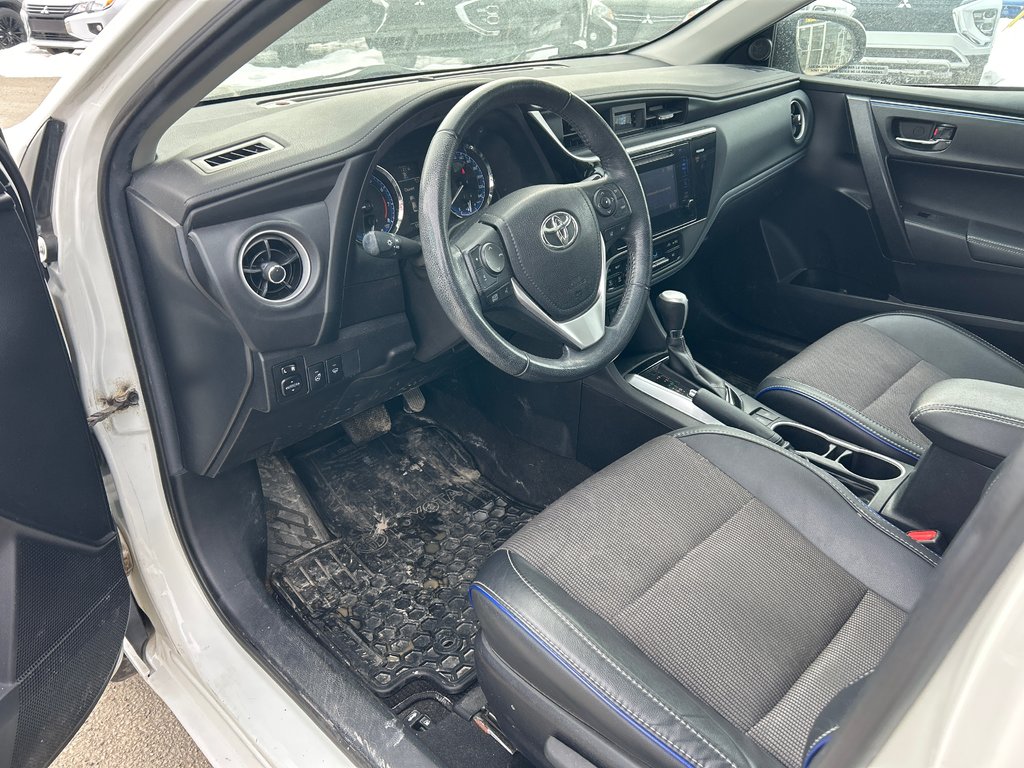 2017 Toyota Corolla SE in Chandler, Quebec - 10 - w1024h768px