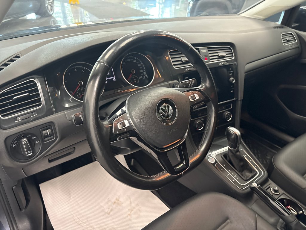 2018 Volkswagen Golf in Paspébiac, Quebec - 10 - w1024h768px