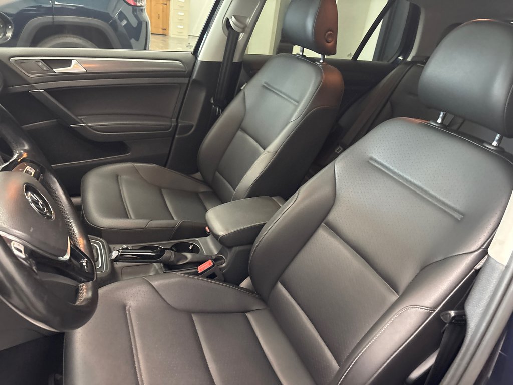 2018 Volkswagen Golf in Paspébiac, Quebec - 11 - w1024h768px