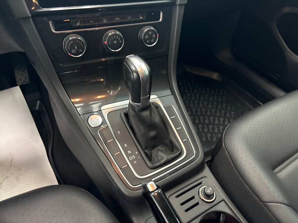 2018 Volkswagen Golf in Paspébiac, Quebec - 14 - w1024h768px