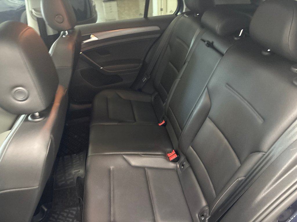 2018 Volkswagen Golf in Paspébiac, Quebec - 9 - w1024h768px