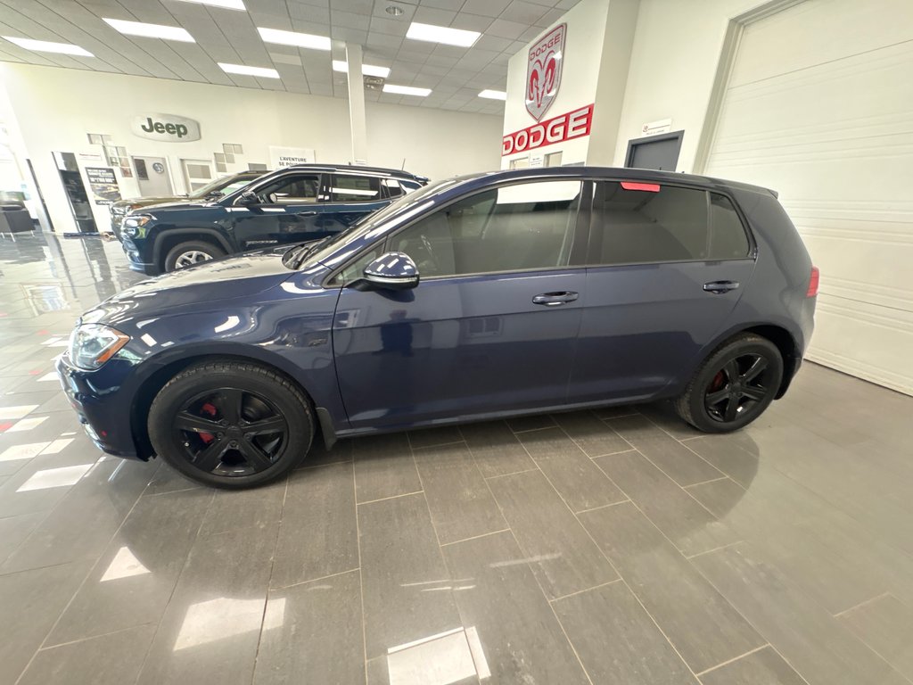 2018 Volkswagen Golf in Paspébiac, Quebec - 8 - w1024h768px