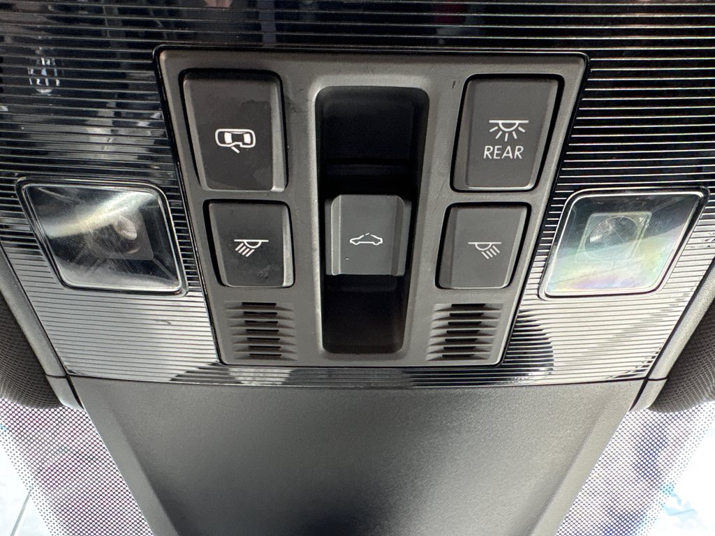 Volkswagen Tiguan Comfortline R-Line Black Edition 2023 à Paspébiac, Québec - 12 - w1024h768px