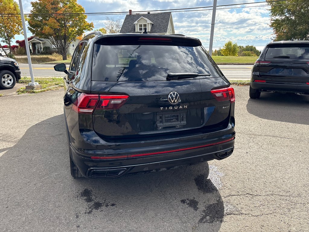 Volkswagen Tiguan Comfortline R-Line Black Edition 2023 à Paspébiac, Québec - 6 - w1024h768px