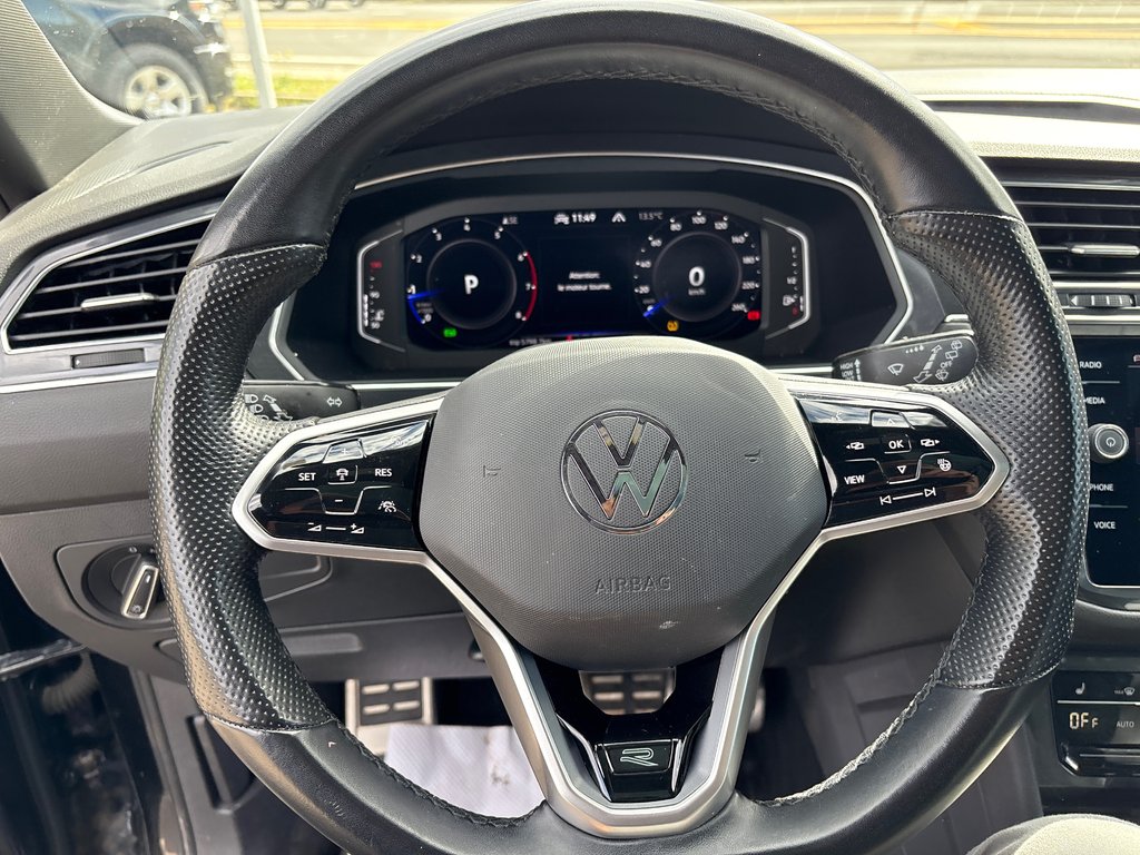 Volkswagen Tiguan Comfortline R-Line Black Edition 2023 à Paspébiac, Québec - 13 - w1024h768px