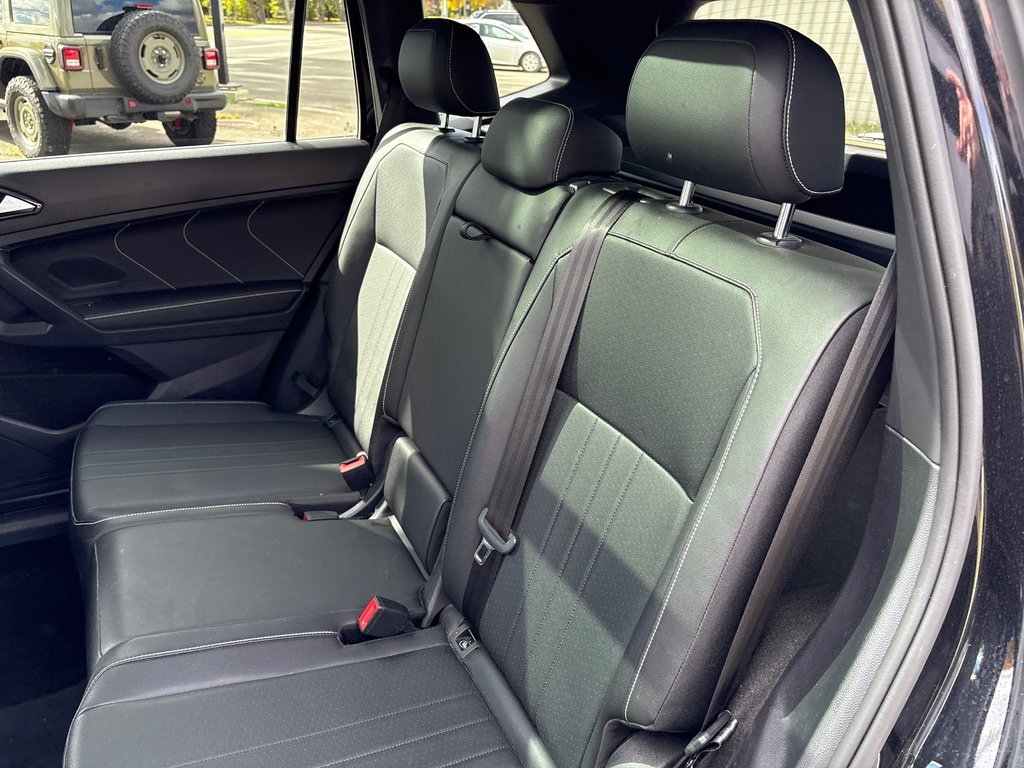 Volkswagen Tiguan Comfortline R-Line Black Edition 2023 à Paspébiac, Québec - 17 - w1024h768px