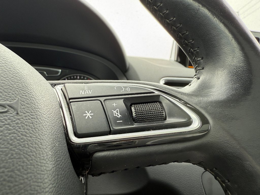 2016 Audi Q3 Technik in Drummondville, Quebec - 14 - w1024h768px