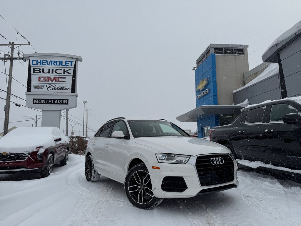 2016 Audi Q3 Technik in Drummondville, Quebec - 1 - w1024h768px