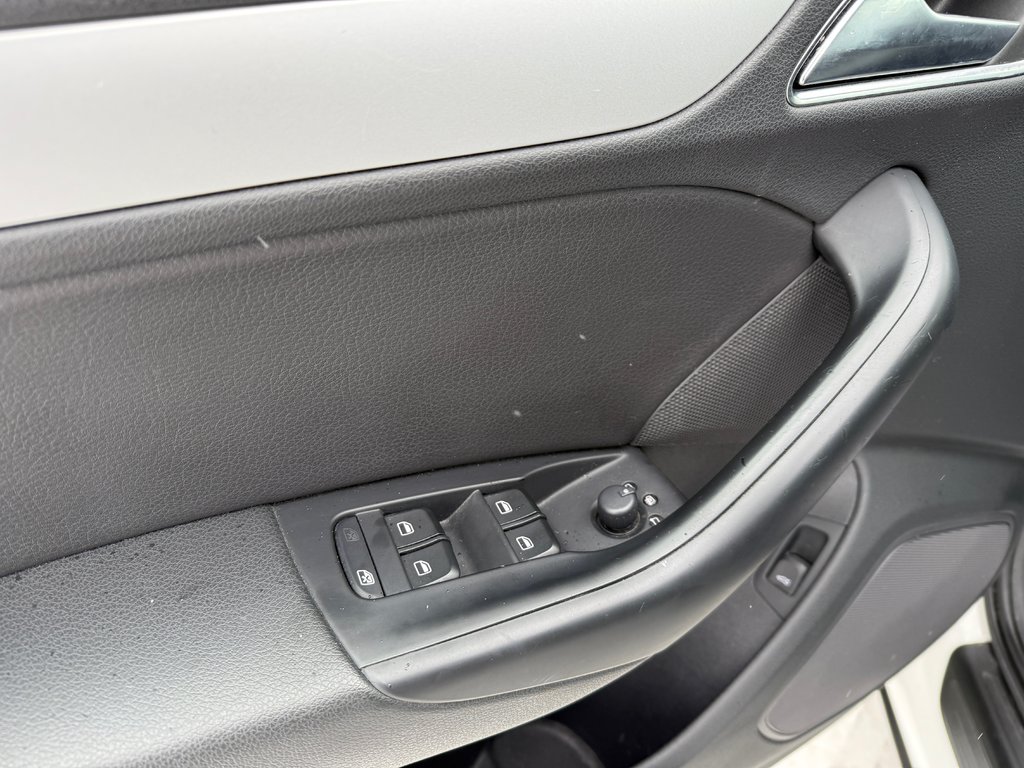2016 Audi Q3 Technik in Drummondville, Quebec - 10 - w1024h768px