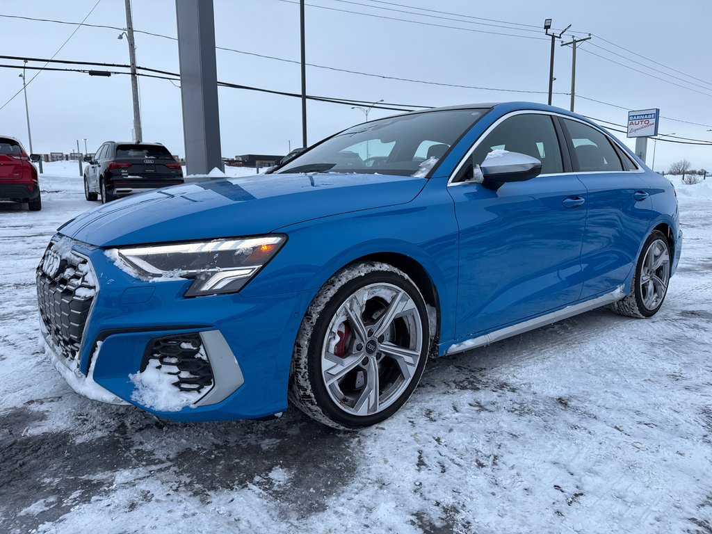 Audi S3 SEDAN Komfort Quattro 2023 à St-Jean-Sur-Richelieu, Québec - 1 - w1024h768px