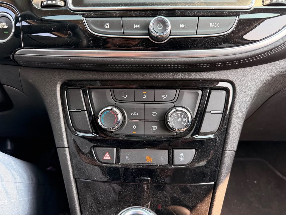 2017 Buick Encore Preferred in Quebec, Quebec - 18 - w1024h768px