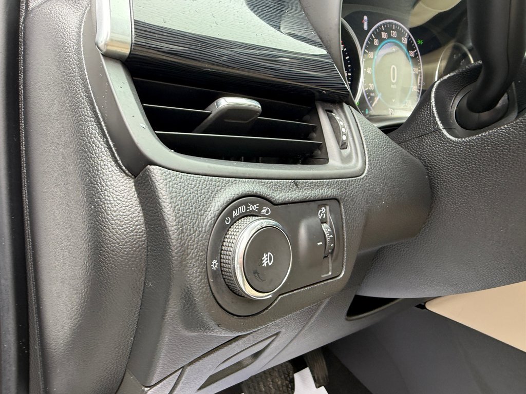 2018 Buick ENVISION Premium in Drummondville, Quebec - 12 - w1024h768px