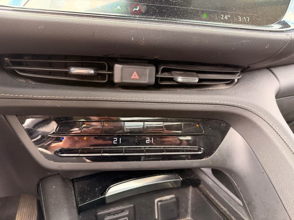 2022 Buick Envision Avenir in Quebec, Quebec - 12 - w1024h768px