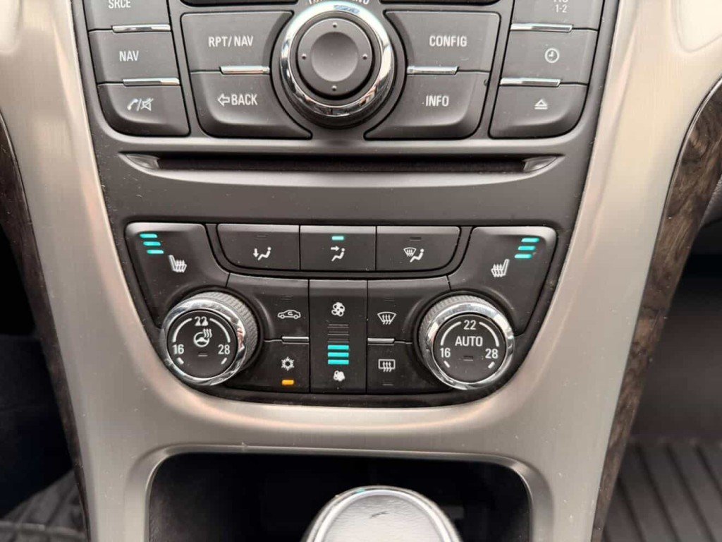 2015 Buick Verano Leather Group in Quebec, Quebec - 21 - w1024h768px