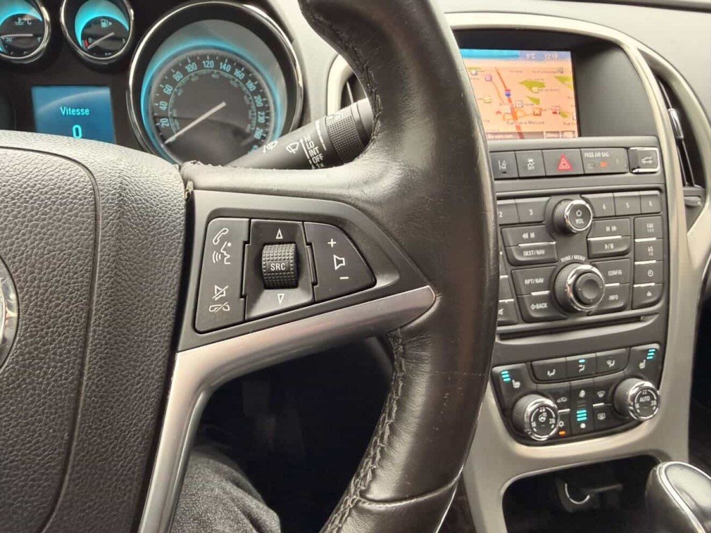 2015 Buick Verano Leather Group in Quebec, Quebec - 20 - w1024h768px