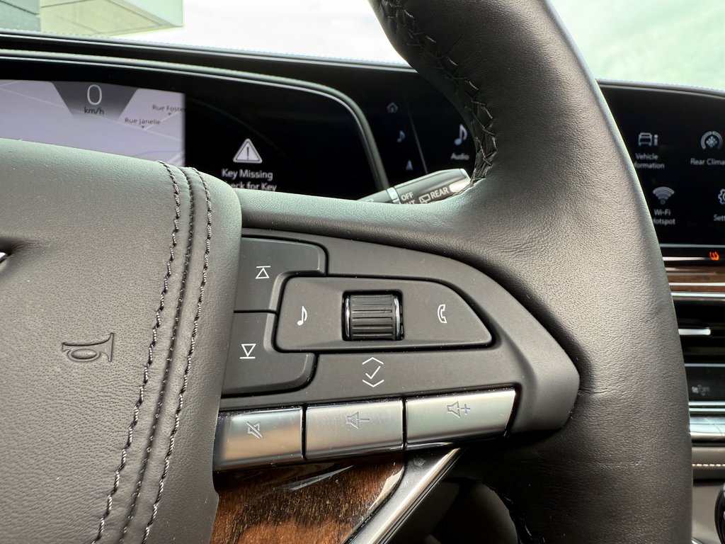 2021 Cadillac Escalade Sport Platinum in Drummondville, Quebec - 16 - w1024h768px