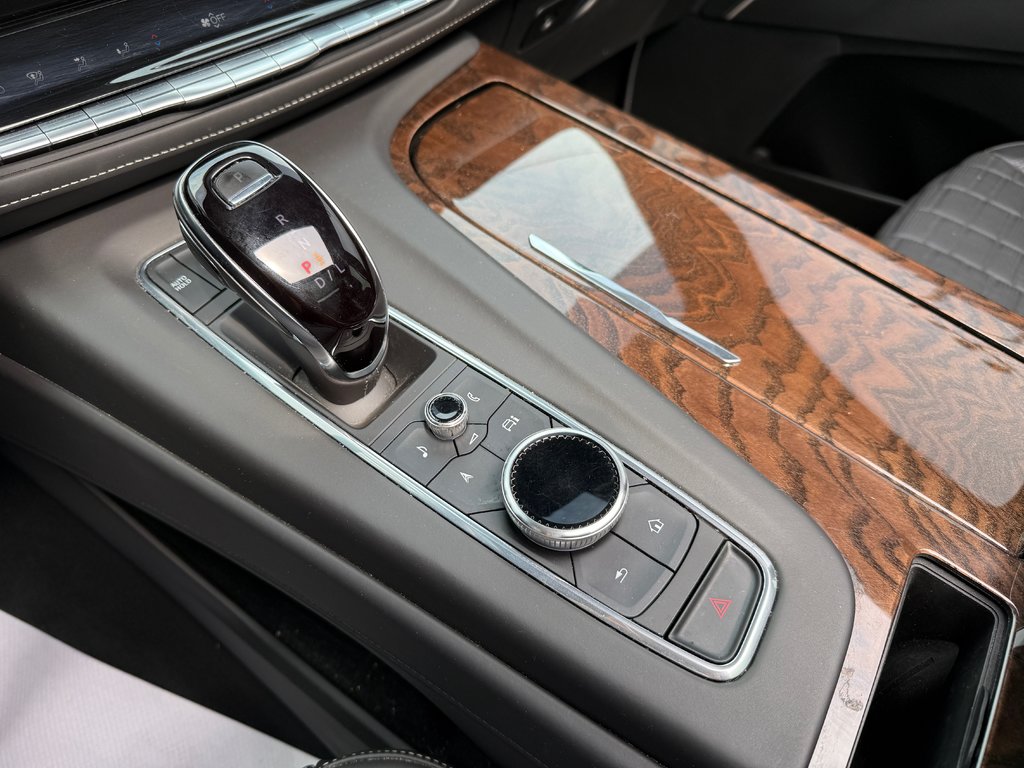 2021 Cadillac Escalade Sport Platinum in Drummondville, Quebec - 19 - w1024h768px