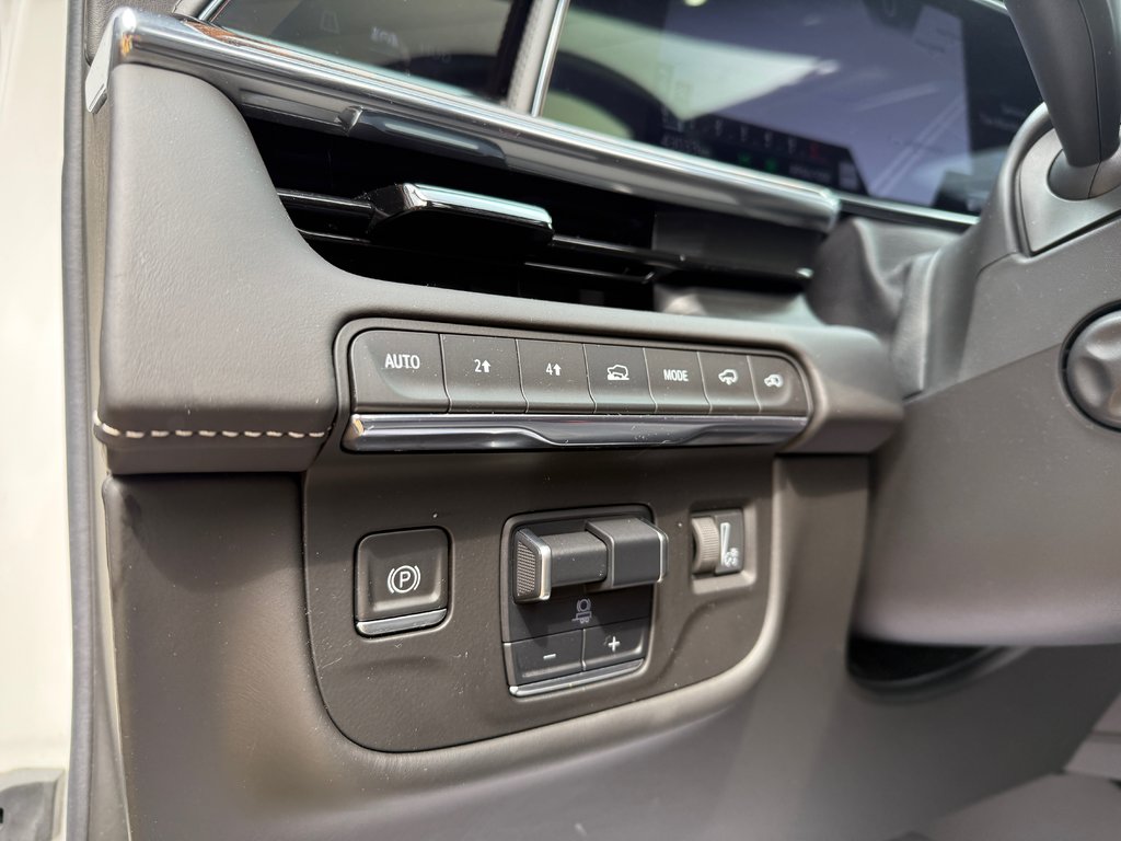 2021 Cadillac Escalade Sport Platinum in Drummondville, Quebec - 13 - w1024h768px