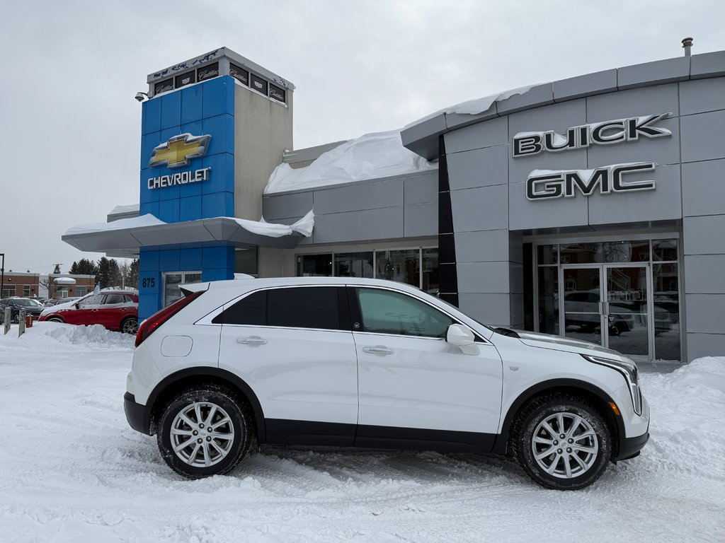 2023 Cadillac XT4 AWD Luxury in Drummondville, Quebec - 3 - w1024h768px