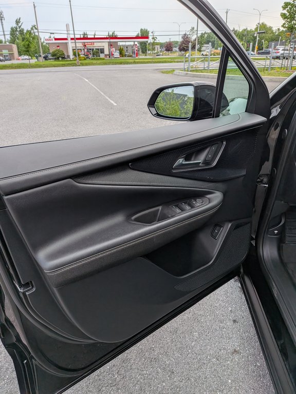 2025 Chevrolet Blazer EV AWD LT in Saint-Hyacinthe, Quebec - 10 - w1024h768px