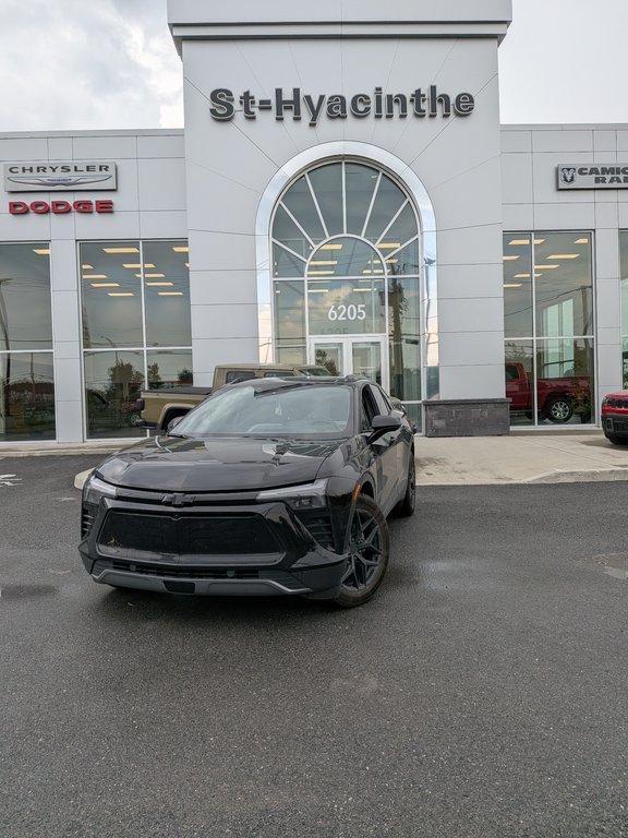 2025 Chevrolet Blazer EV AWD LT in Saint-Hyacinthe, Quebec - 1 - w1024h768px