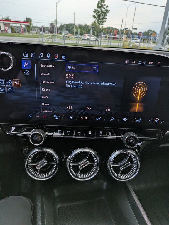 2025 Chevrolet Blazer EV AWD LT in Saint-Hyacinthe, Quebec - 17 - w1024h768px