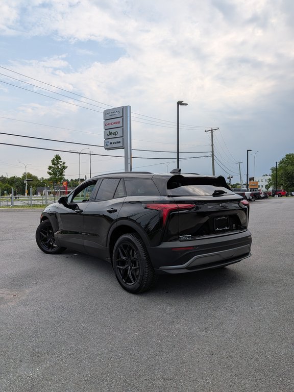 2025 Chevrolet Blazer EV AWD LT in Saint-Hyacinthe, Quebec - 2 - w1024h768px