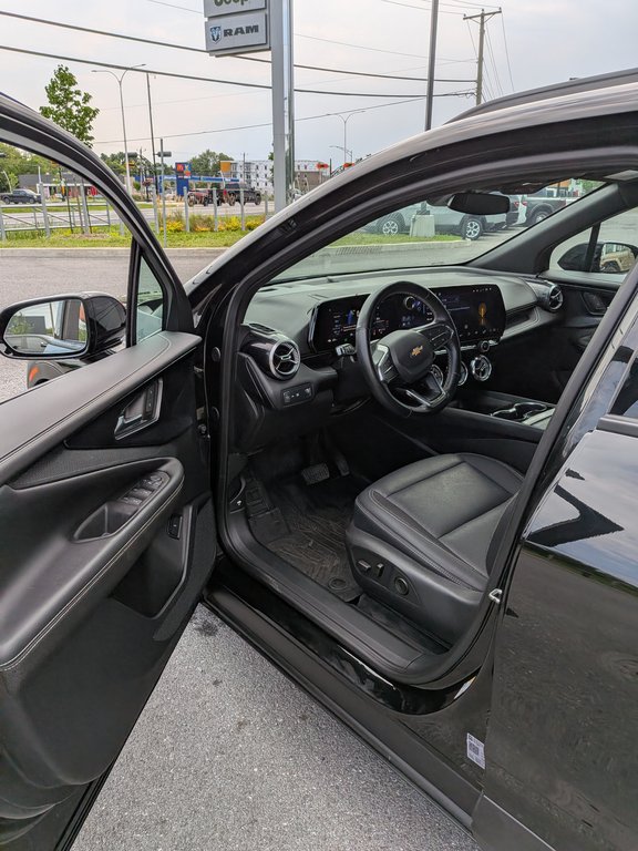 2025 Chevrolet Blazer EV AWD LT in Saint-Hyacinthe, Quebec - 9 - w1024h768px