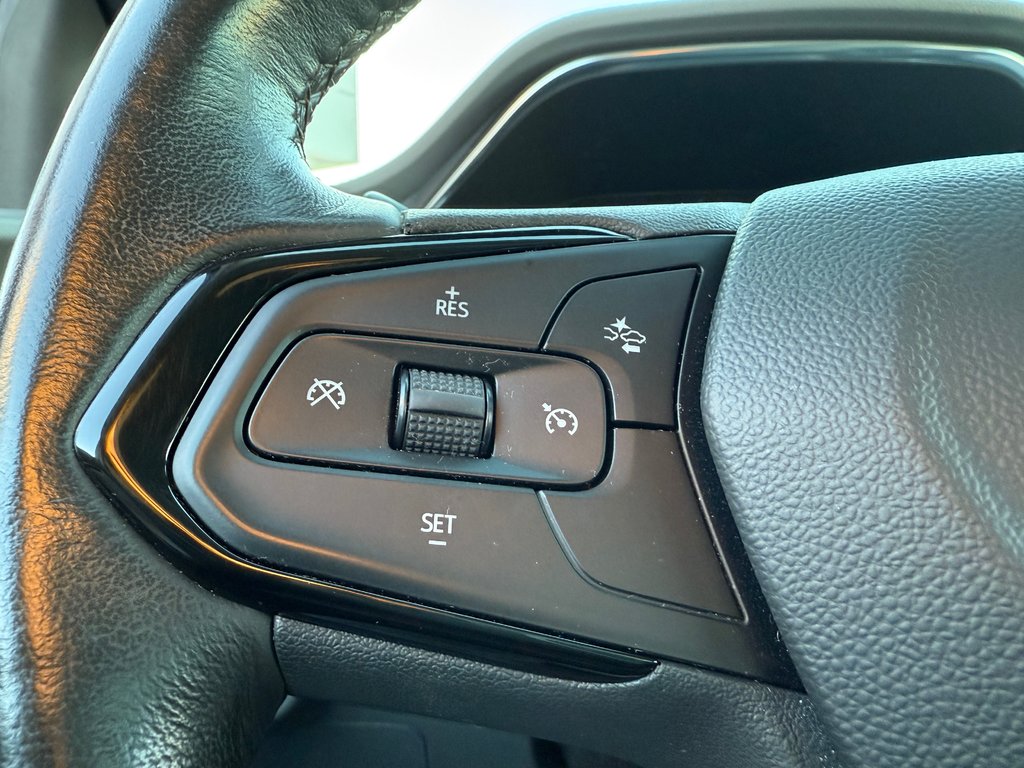 2022 Chevrolet BOLT EUV PREMIER in Drummondville, Quebec - 14 - w1024h768px