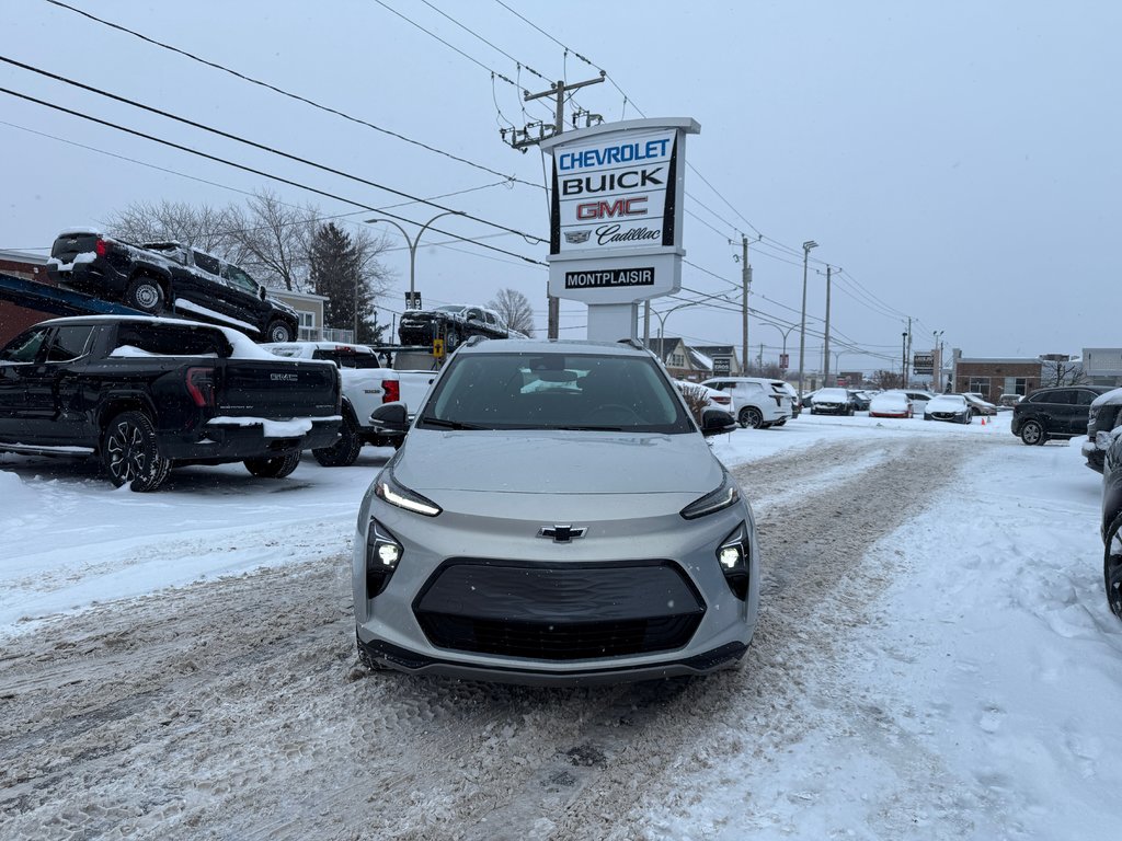 2023 Chevrolet BOLT EUV LT in Drummondville, Quebec - 2 - w1024h768px