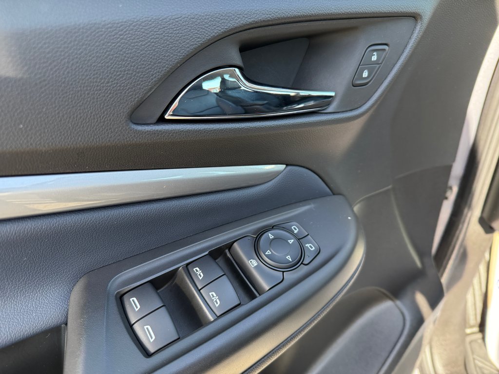 2023 Chevrolet BOLT EUV Premier in Drummondville, Quebec - 11 - w1024h768px