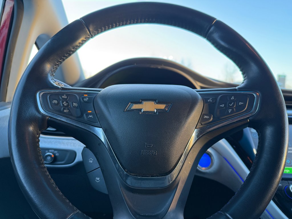 2019 Chevrolet Bolt EV Premier in Drummondville, Quebec - 13 - w1024h768px