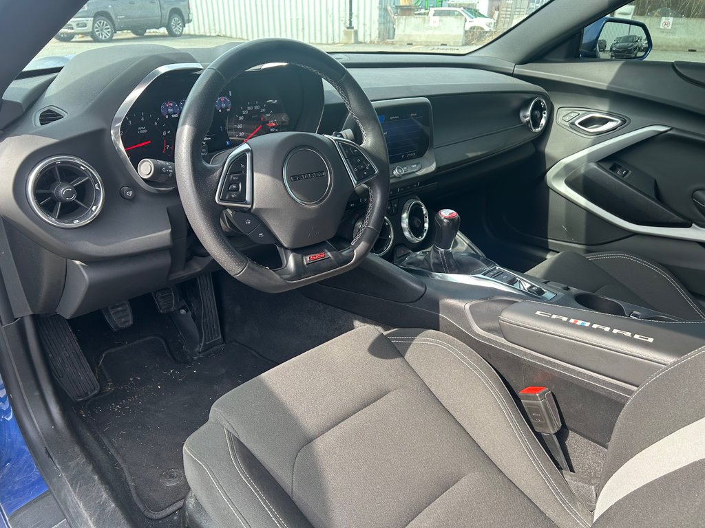 2019 Chevrolet Camaro 1SS // CONVERTIBLE // DÉCAPOTABLE in Sherbrooke, Quebec - 18 - w1024h768px