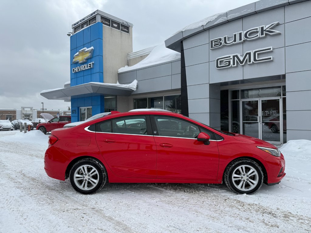 2018 Chevrolet Cruze LT in Drummondville, Quebec - 3 - w1024h768px