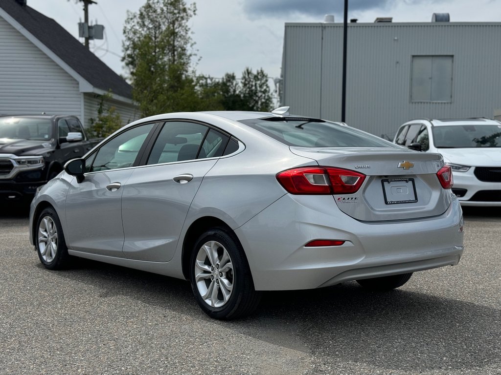 2019  Cruze LT AUTOMATIQUE CLIMATISEUR in Sherbrooke, Quebec - 4 - w1024h768px