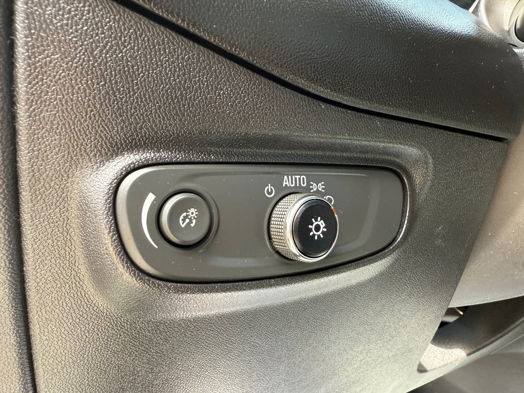 2018 Chevrolet Equinox LS in Drummondville, Quebec - 12 - w1024h768px