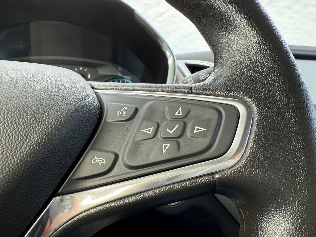 2018 Chevrolet Equinox LS in Drummondville, Quebec - 15 - w1024h768px