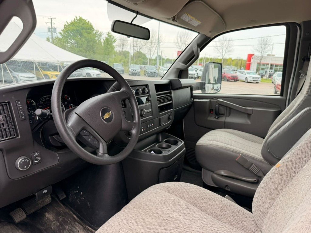 2025 Chevrolet Express Commercial Cutaway 3500 VAN 159 in Quebec, Quebec - 13 - w1024h768px