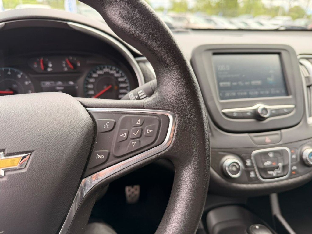 Chevrolet Malibu LS 2016 à Québec, Québec - 16 - w1024h768px