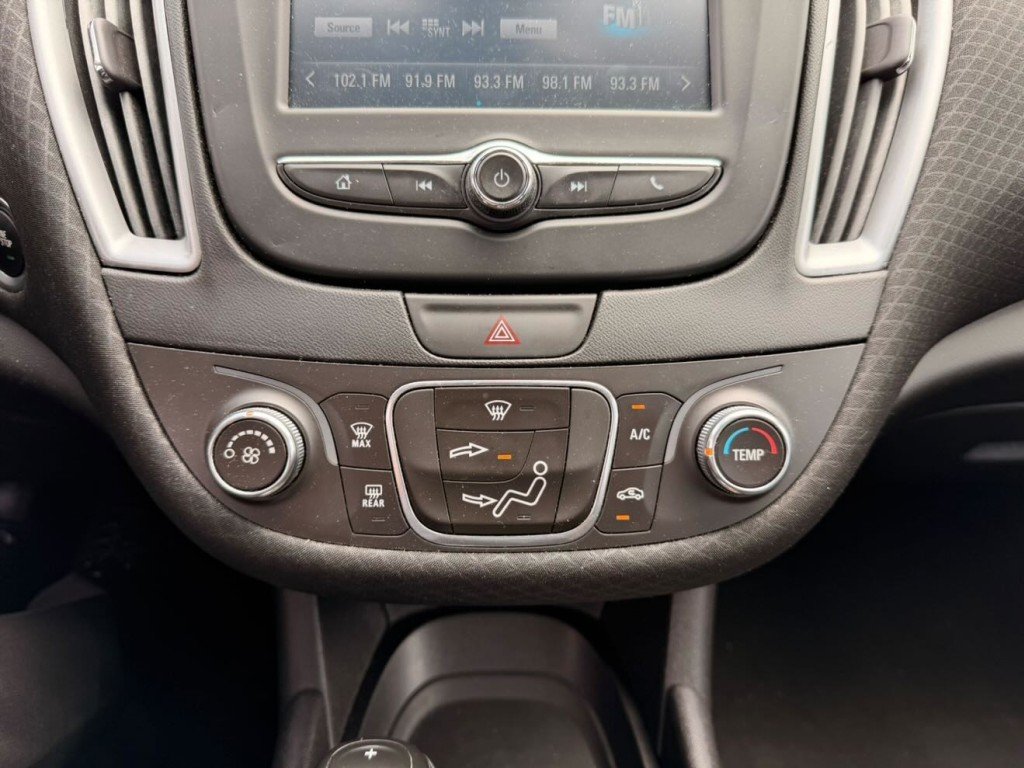 Chevrolet Malibu LS 2016 à Québec, Québec - 18 - w1024h768px