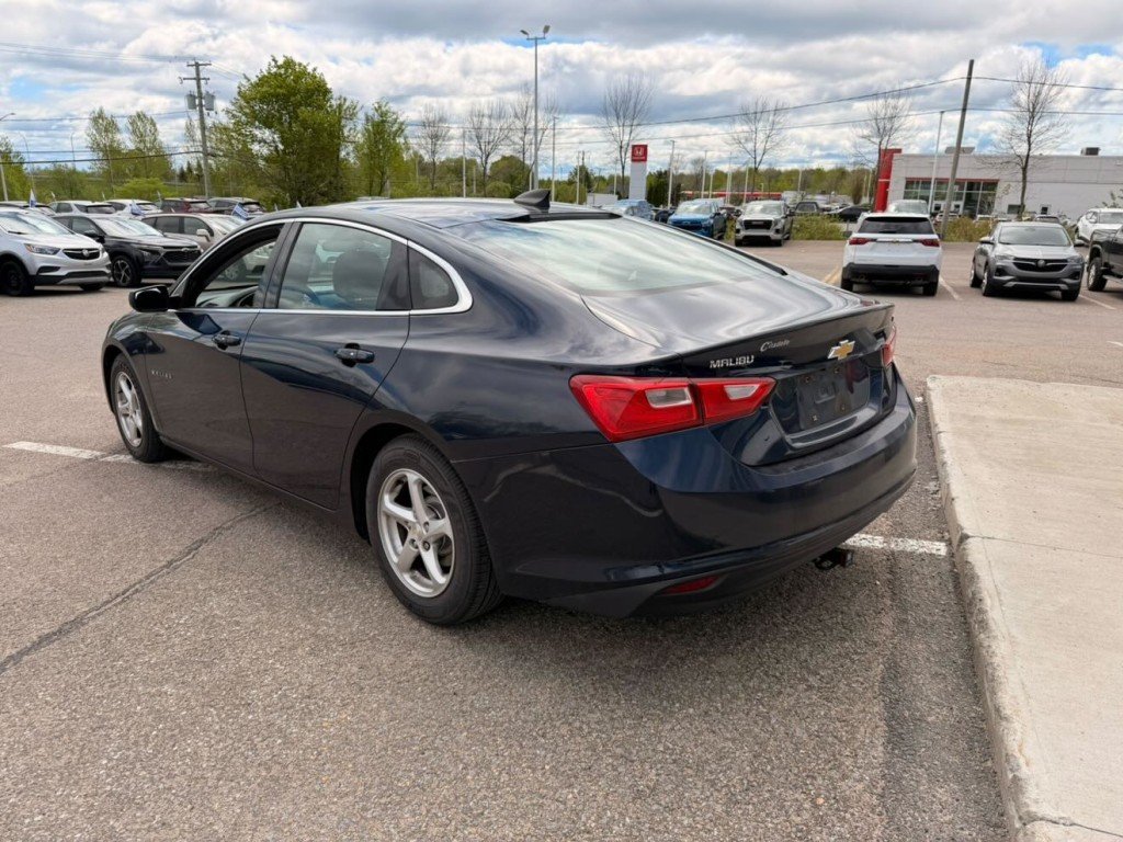 Chevrolet Malibu LS 2016 à Québec, Québec - 7 - w1024h768px