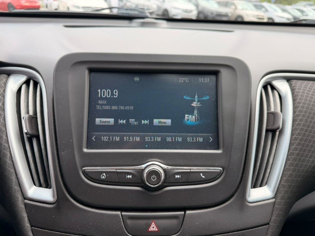 Chevrolet Malibu LS 2016 à Québec, Québec - 20 - w1024h768px