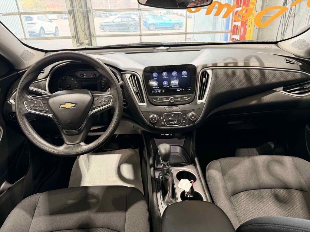 2024 Chevrolet Malibu LS in Quebec, Quebec - 11 - w1024h768px