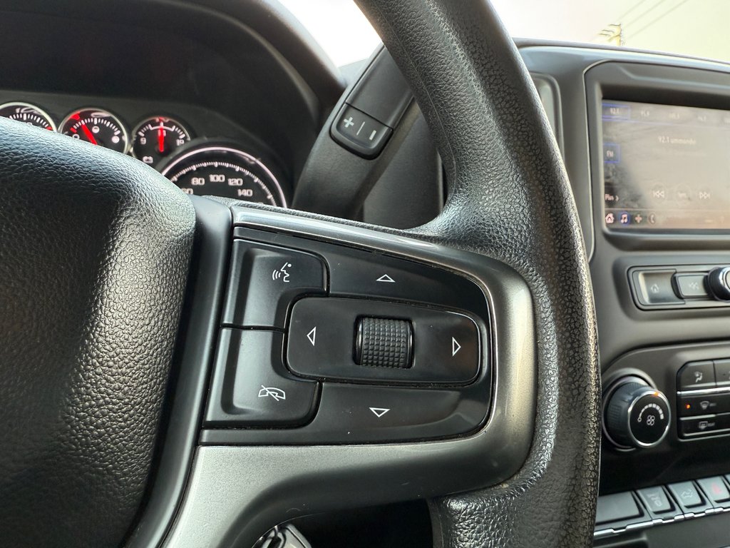 Chevrolet Silverado 2500HD Custom 2022 à Drummondville, Québec - 14 - w1024h768px