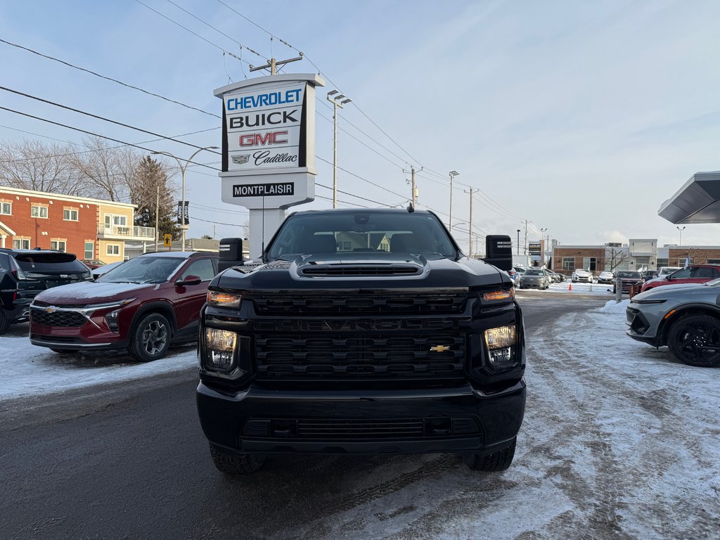 Chevrolet Silverado 2500HD Custom 2022 à Drummondville, Québec - 2 - w1024h768px