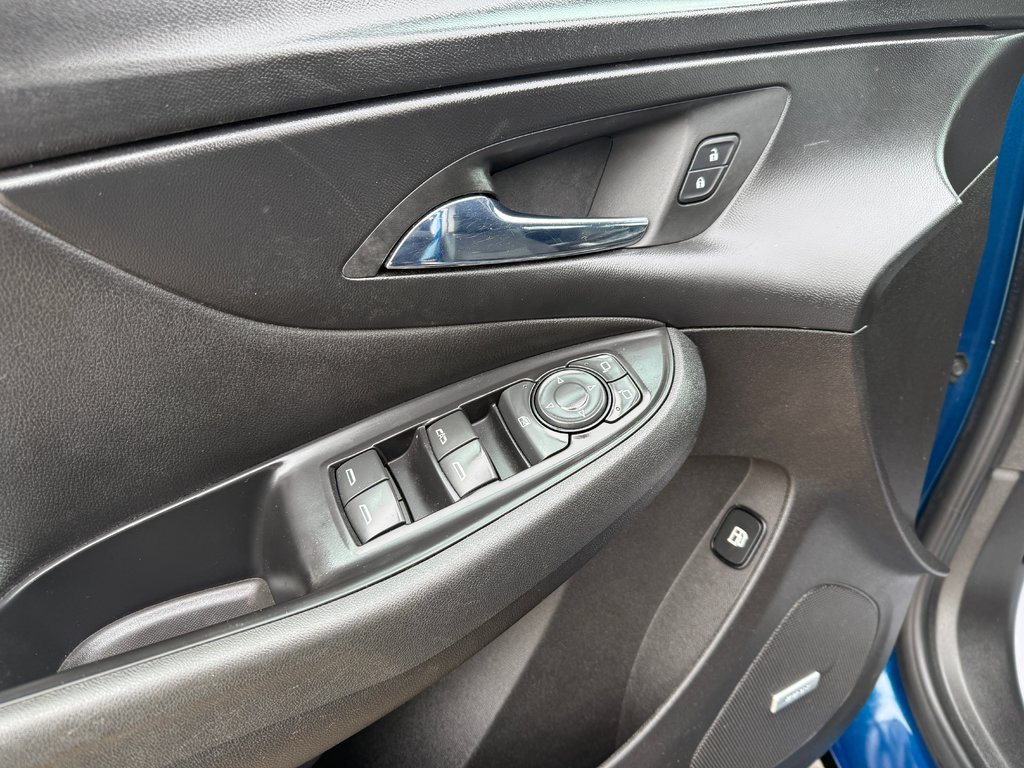 2019 Chevrolet Volt LT in Drummondville, Quebec - 10 - w1024h768px