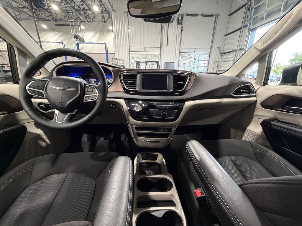 Chrysler Grand Caravan SXT 2024 à Saint-Hyacinthe, Québec - 9 - w1024h768px