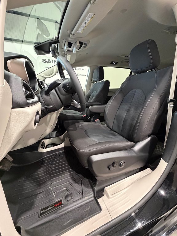 Chrysler Grand Caravan SXT 2024 à Saint-Hyacinthe, Québec - 12 - w1024h768px