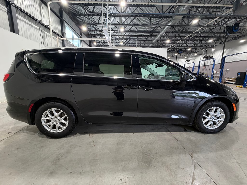 Chrysler Grand Caravan SXT 2024 à Saint-Hyacinthe, Québec - 4 - w1024h768px