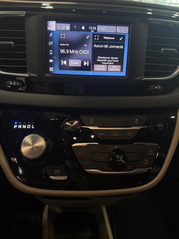 2024 Chrysler Grand Caravan SXT in Saint-Hyacinthe, Quebec - 9 - w1024h768px